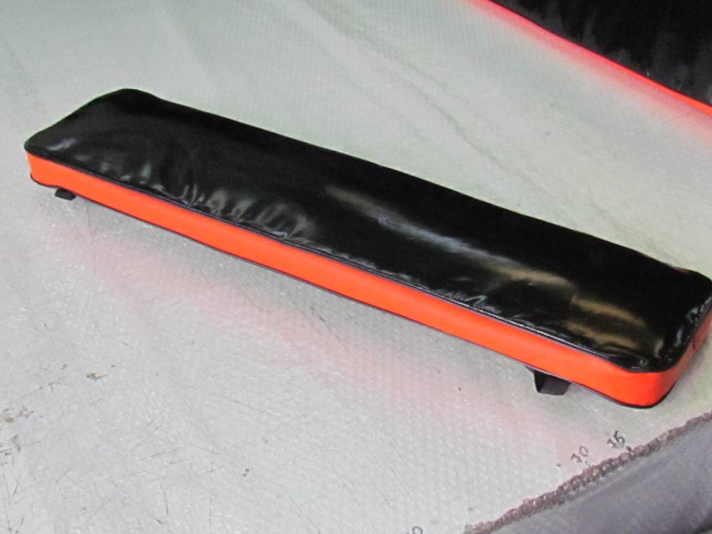 Накладка без сумки на сидение S-310 (SL-310), S-330 (SL-330) (черно-оранжевый)
